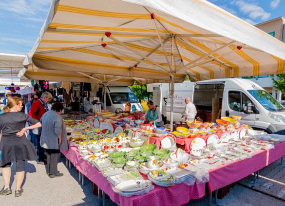 Avviso | Bando per l'assegnazione dei posteggi nel mercato settimanale del Venerdì.